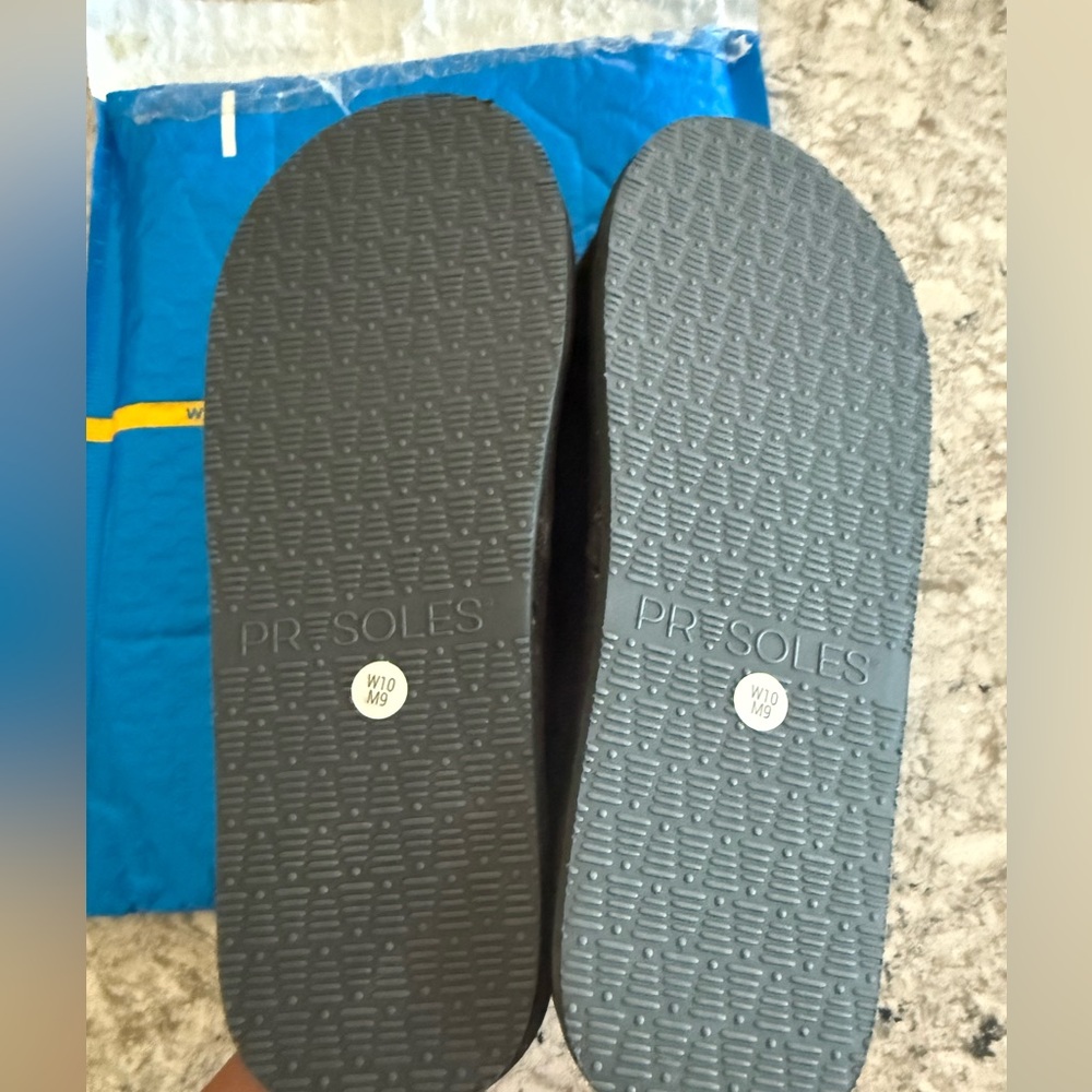 Prsoles recovery slippers